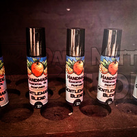 Gentleman's Blend | Handmade Essential Oil Perfumes - Thumbnail 2