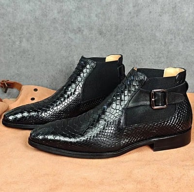 Handmade men's genuine leather shoes