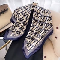 Square printed silk scarf - Thumbnail 7