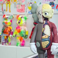 ArTToy by Medicom Toy "KAWS Companion Open Edition 2016" - Thumbnail 9