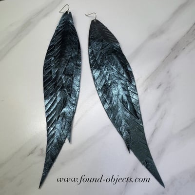 9" shake your tail feathers - space blue