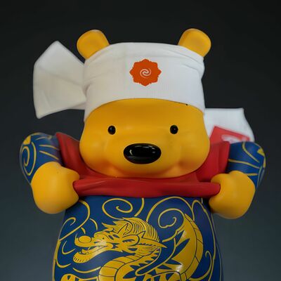 Arttoy by jee saya & hundred demons "tatpooh ed. shokunin satin finish"