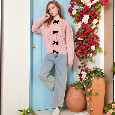 Retro-style casual color-blocked crew neck long-sleeved cable knit sweater