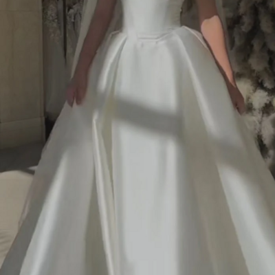  off the shoulders satin wedding dress for women with lace-up 