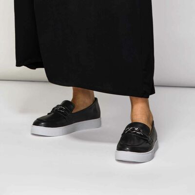 Casual chain sneaker - final sale