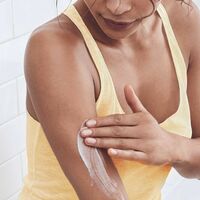 Avon Senses Frosted Vanilla Honey Cake Body Lotion - FINAL SALE - Thumbnail 2