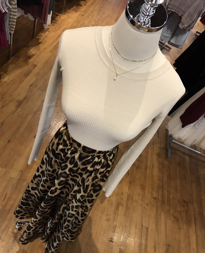 Cream Ribbed Sweater