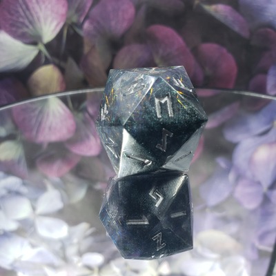 Emerald shatter rune dice