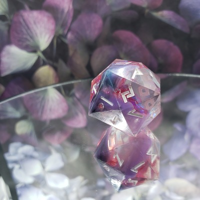 Dark pink opal rune dice