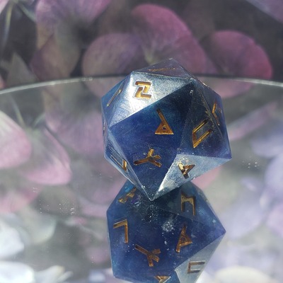 Dark night rune dice - Thumbnail 1