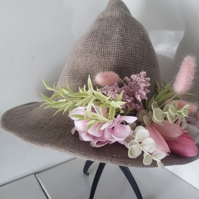 Springtime fun floral hat