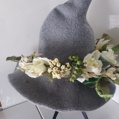 Timeless floral hat