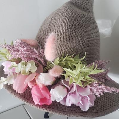 Springtime fun floral hat
