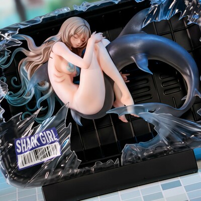 Bishoujo arttoy by weartdoing "sleeping beauty: shark fairies-black fin"  - Thumbnail 1