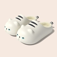Cute Garfield Cat Fleece Slippers - Thumbnail 4