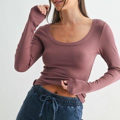 Scoop neck long sleeve top