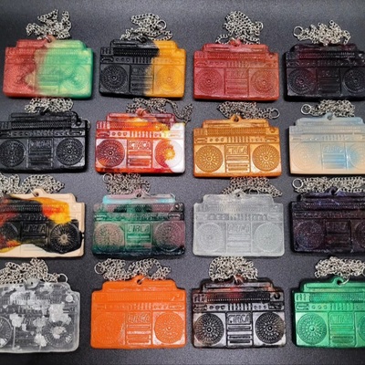 Black friday bootlegs: boombox mini chains