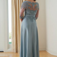 Elegant V-neck Appliques Lace Mother Of Bride/Groom Dress With 3/4 Sleeves  - Thumbnail 1