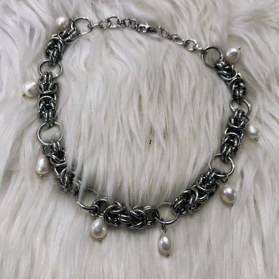Pearl choker 
