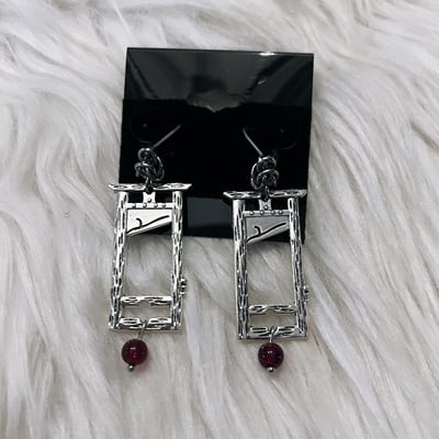 Guillotine earrings 