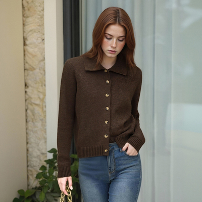 Retro-style minimalist casual collared sweater button cardigan