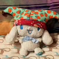 Mini Plush Jester Hat Strawberries - Thumbnail 2