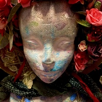 Elisabeth Beetle Scarab Necklace - Thumbnail 2