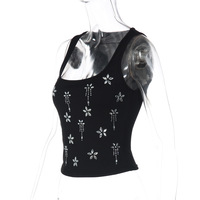 Fitted cropped top with a U-neck knit vest - Thumbnail 5