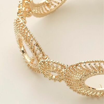 Golden halo filigree stretch bracelet