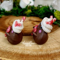 Hot Cocoa Frog w/heart candy cane - Thumbnail 1