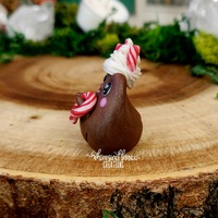Hot Cocoa Frog w/right candy cane - Thumbnail 1