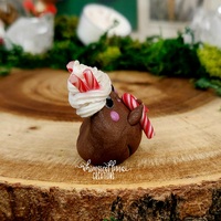 Hot Cocoa Frog w/right candy cane - Thumbnail 3