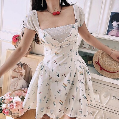 Sweet floral lace patchwork waist-cinching dress