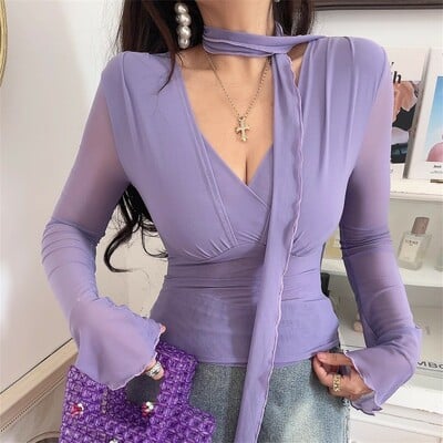 Deep V-neck fitted waist mesh long-sleeved t-shirt