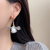 S925 Sterling Silver Iris Flower Dangle Earrings, Metallic Drop Earrings, Minimalist Statement Jewelry, Cold Wind Style - Thumbnail 2