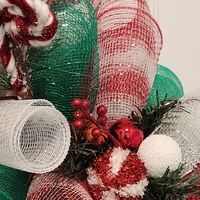 Bright Red Green and white Christmas wreath - Thumbnail 7