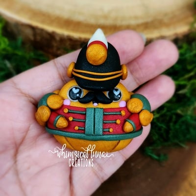 Holly nutcracker frog