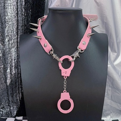 Handcuff rivets choker
