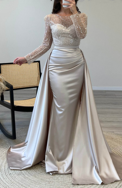 Sparkly Round Neck Sequined Long Sleeves Satin Prom Dresses