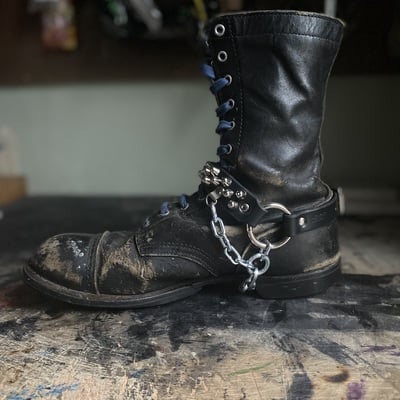 Ready2ship short british studs & chains bootstrap (x1) 