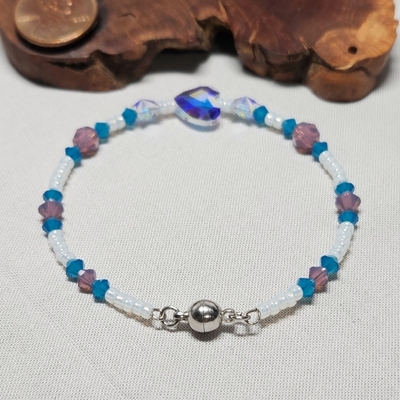 Genuine "sw" crystal heart & stars memory wire bracelet with magnetic ball clasp