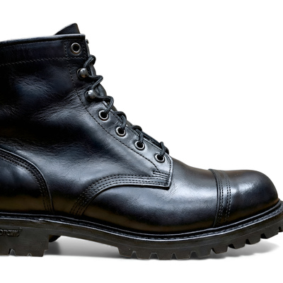 Crafted leather mens black leather vibram sole ankle high lace up boot