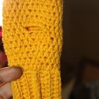 THE SOLAR STAR 🌟 FINGERLESS GLOVES 🧤 {AGE 3} - Thumbnail 1