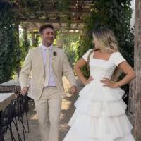 Chic Tiered Tulle Vintage Wedding Dresses - Thumbnail 1