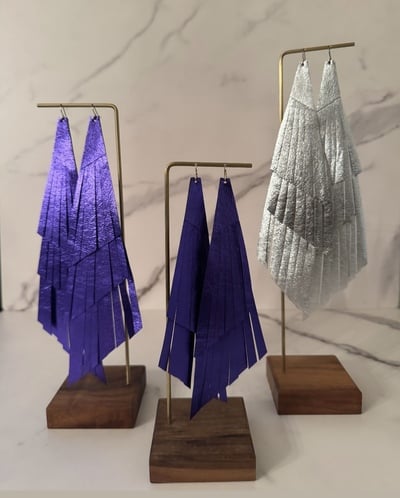 Imperfect Amira earrings - purple & silver