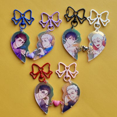 [new] soulmate magnetic keychain