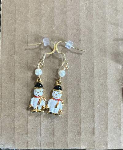 Small Goldtone Snowman Earrings 