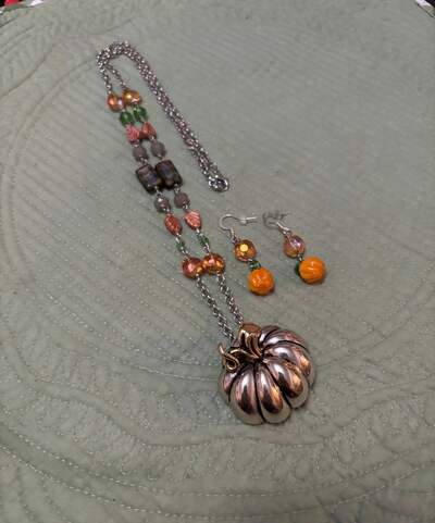 Pumpkin Necklace Earring Set