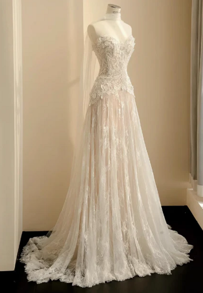 Sweetheart Neckline A-Line Tulle Wedding Dress With Lace