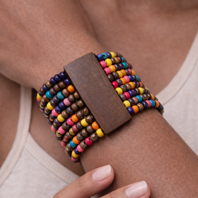 Vibrant beaded bracelet 
